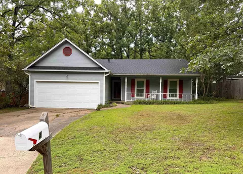 4 Red Oak Pl, Maumelle, AR 72113