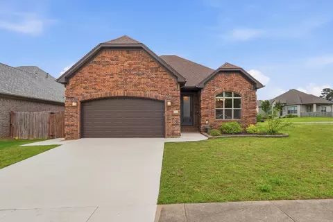 233 Nantucket Loop, Maumelle, AR 72113