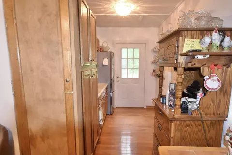 Entry Way - 2736 Riverview Dr, Malvern, AR 72104 photo 2 of 2