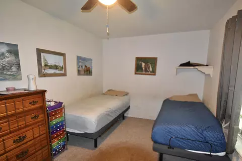 Bedroom - 2736 Riverview Dr, Malvern, AR 72104 photo 3 of 4