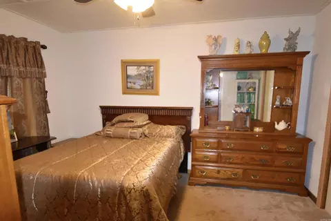 Bedroom - 2736 Riverview Dr, Malvern, AR 72104 photo 4 of 4