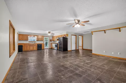 Other - 2736 Riverview Dr, Malvern, AR 72104 photo 3 of 37