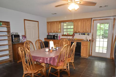 Dining - 2736 Riverview Dr, Malvern, AR 72104 photo 1 of 1