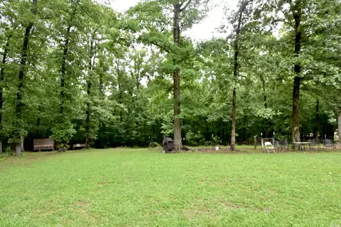 Exterior - 2736 Riverview Dr, Malvern, AR 72104 photo 7 of 8