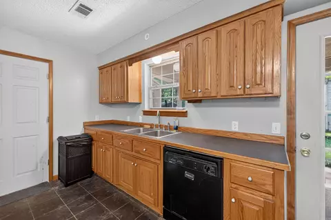 Other - 2736 Riverview Dr, Malvern, AR 72104 photo 6 of 37