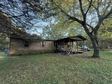 425 Meade Ln, Batesville, AR 72501