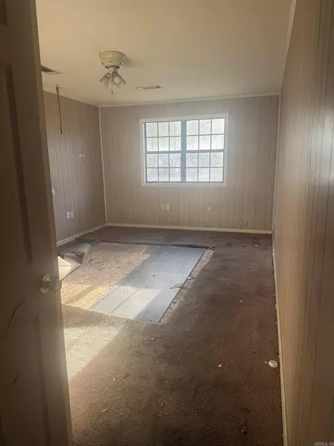 Bedroom - 163 169 Walker Rd, Higginson, AR 72068 photo 2 of 3