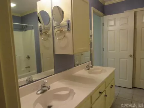 Bath - 34 Bent Tree Dr, Cabot, AR 72023 photo 6 of 7
