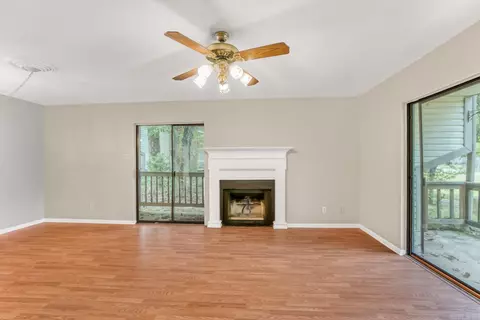 Living - 101 Pine Frst #E-17, Maumelle, AR 72113 photo 1 of 4