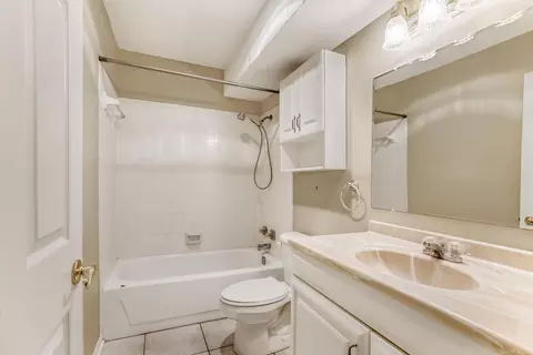 Bath - 101 Pine Frst #E-17, Maumelle, AR 72113 photo 1 of 1