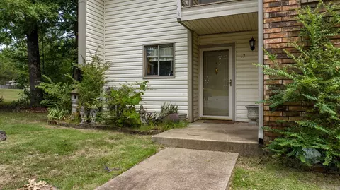 101 Pine Frst #E-17, Maumelle, AR 72113