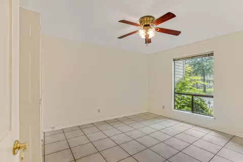 Bedroom - 101 Pine Frst #E-17, Maumelle, AR 72113 photo 3 of 3