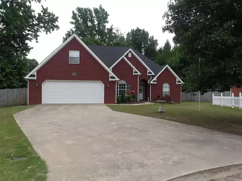 1801 Cloverdale Cir, Paragould, AR 72450