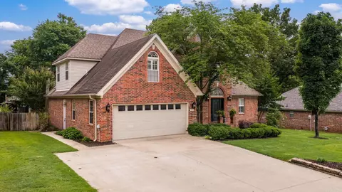 34 Trenton Dr, Greenbrier, AR 72058