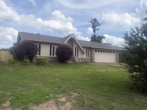 1115 Briar Crk, Little Rock, AR 72211