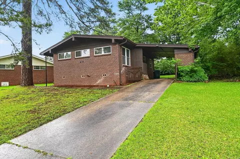 94 Broadmoor Dr, Little Rock, AR 72204