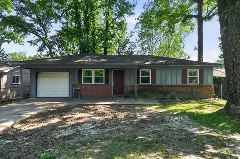 804 Towering Oaks Dr, Jacksonville, AR 72076