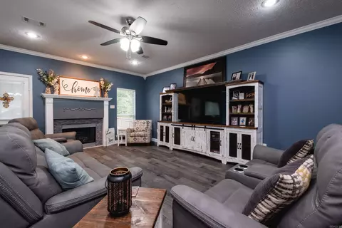 Living - 17 Mckenzie Trl, Conway, AR 72032 photo 1 of 1