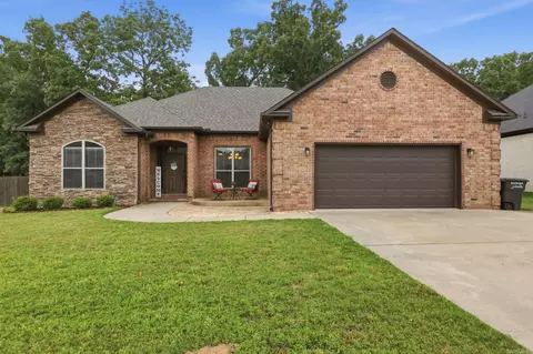 204 Forest Oak Dr, Jacksonville, AR 72076