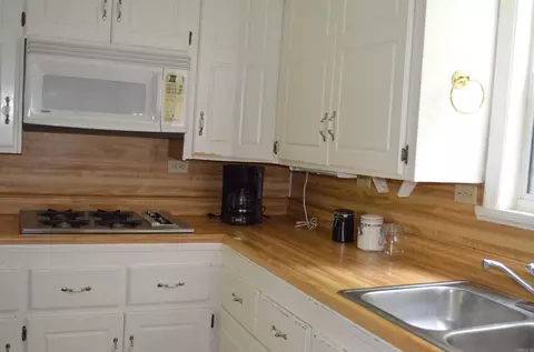 Kitchen - 407 Eagle St, Cabot, AR 72023 photo 4 of 4