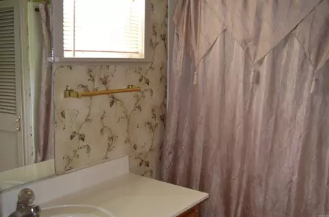 Bath - 407 Eagle St, Cabot, AR 72023 photo 1 of 3
