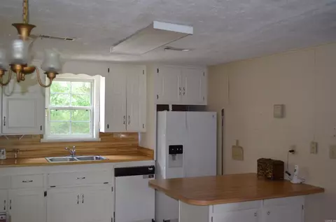 Kitchen - 407 Eagle St, Cabot, AR 72023 photo 1 of 4