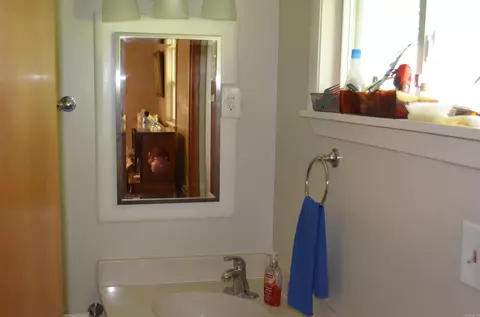 Bath - 407 Eagle St, Cabot, AR 72023 photo 2 of 3