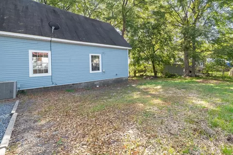 Exterior - 407 N 4th St, De Queen, AR 71832 photo 9 of 10