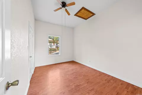 Bedroom - 407 N 4th St, De Queen, AR 71832 photo 2 of 3