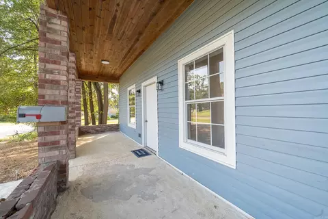 Exterior - 407 N 4th St, De Queen, AR 71832 photo 3 of 10