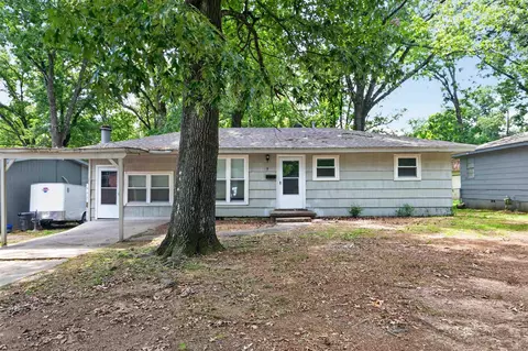 7 Durham Dr, Little Rock, AR 72209