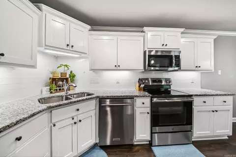 Kitchen - 20 Mallard Cv, Austin, AR 72007 photo 3 of 5