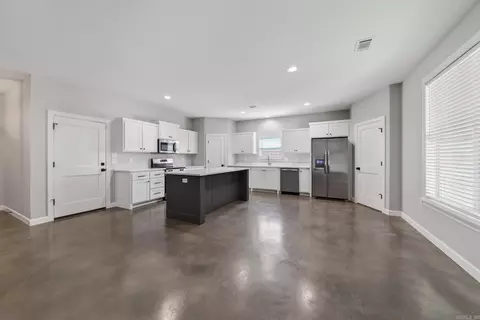 Entry Way - 513 Crepe Myrtle, Cabot, AR 72023 photo 3 of 7