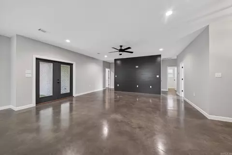 Living - 513 Crepe Myrtle, Cabot, AR 72023 photo 1 of 3