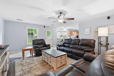 Living - 21 Fox Run Dr, Cabot, AR 72023 photo 1 of 2