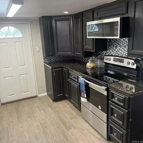 Kitchen - 196 Pine Valley Dr, Conway, AR 72034 photo 9 of 9