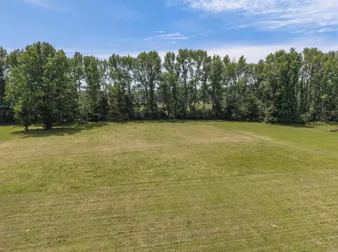 Exterior - 305 Edgewood Dr, Cabot, AR 72023 photo 4 of 5