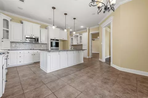 Kitchen - 305 Edgewood Dr, Cabot, AR 72023 photo 1 of 5