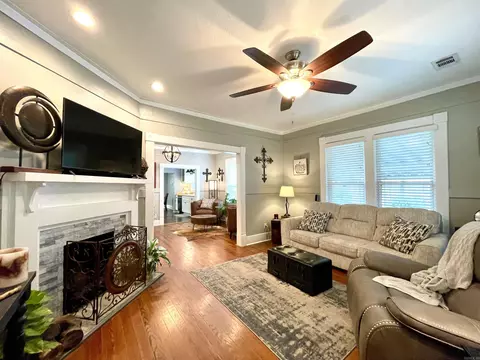 Living - 508 W Main St, Trumann, AR 72472 photo 1 of 5
