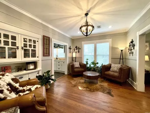 Living - 508 W Main St, Trumann, AR 72472 photo 5 of 5