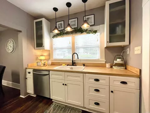 Kitchen - 508 W Main St, Trumann, AR 72472 photo 2 of 6