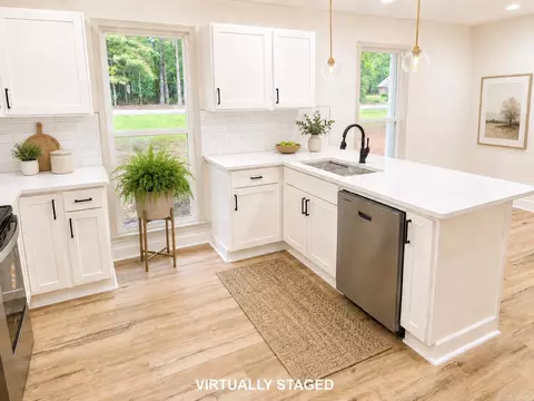 Kitchen - 7500 Dolphin Dr, Pine Bluff, AR 71603 photo 1 of 3