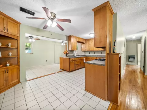 516 Jefferson St, Benton, AR 72015 photo 32