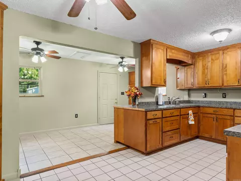 516 Jefferson St, Benton, AR 72015 photo 13