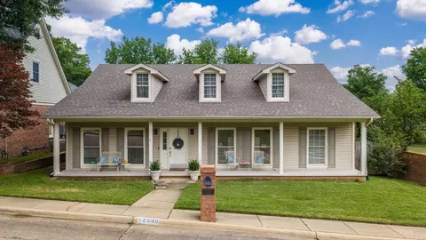 12500 Gleneagles Dr, Little Rock, AR 72211