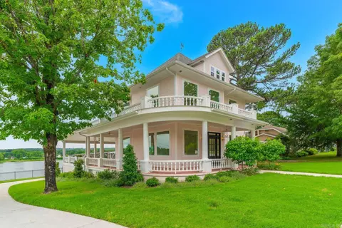 601 W W Riv, Ozark, AR 72949