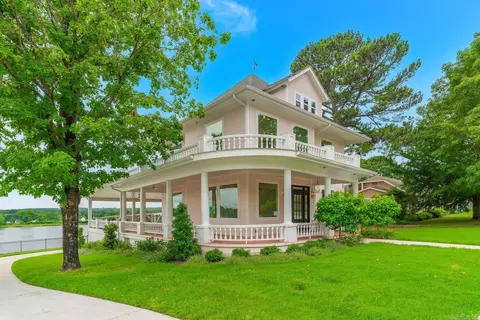601 W W Riv, Ozark, AR 72949