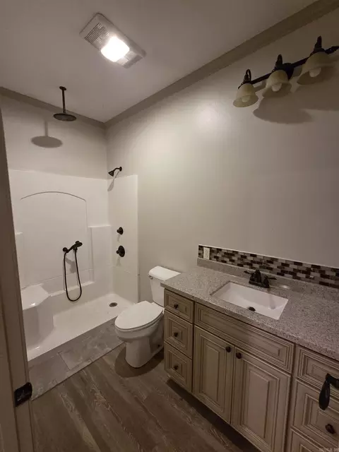 Bath - 4205 Ryburn Rd, Pine Bluff, AR 71603 photo 1 of 3