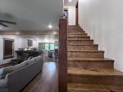 Entry Way - 2 N Riverview Ln, Mountain View, AR 72560 photo 1 of 1