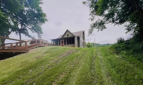 Exterior - 2 N Riverview Ln, Mountain View, AR 72560 photo 10 of 10